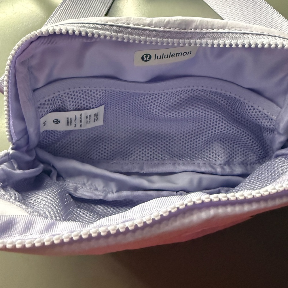 Lululemon EveryWhere Belt Bag - Picture 5 of 5